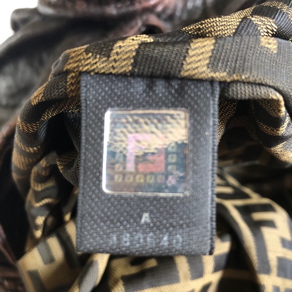 Authentic large Fendi Spy Bag - Picture 8 of 9